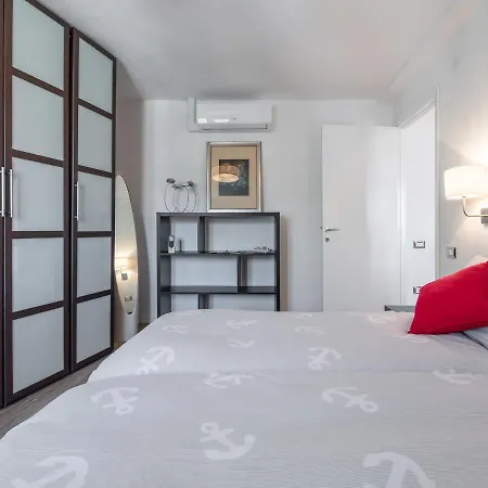 アパート Casa Alla Marina Del Porto Di カリアリ